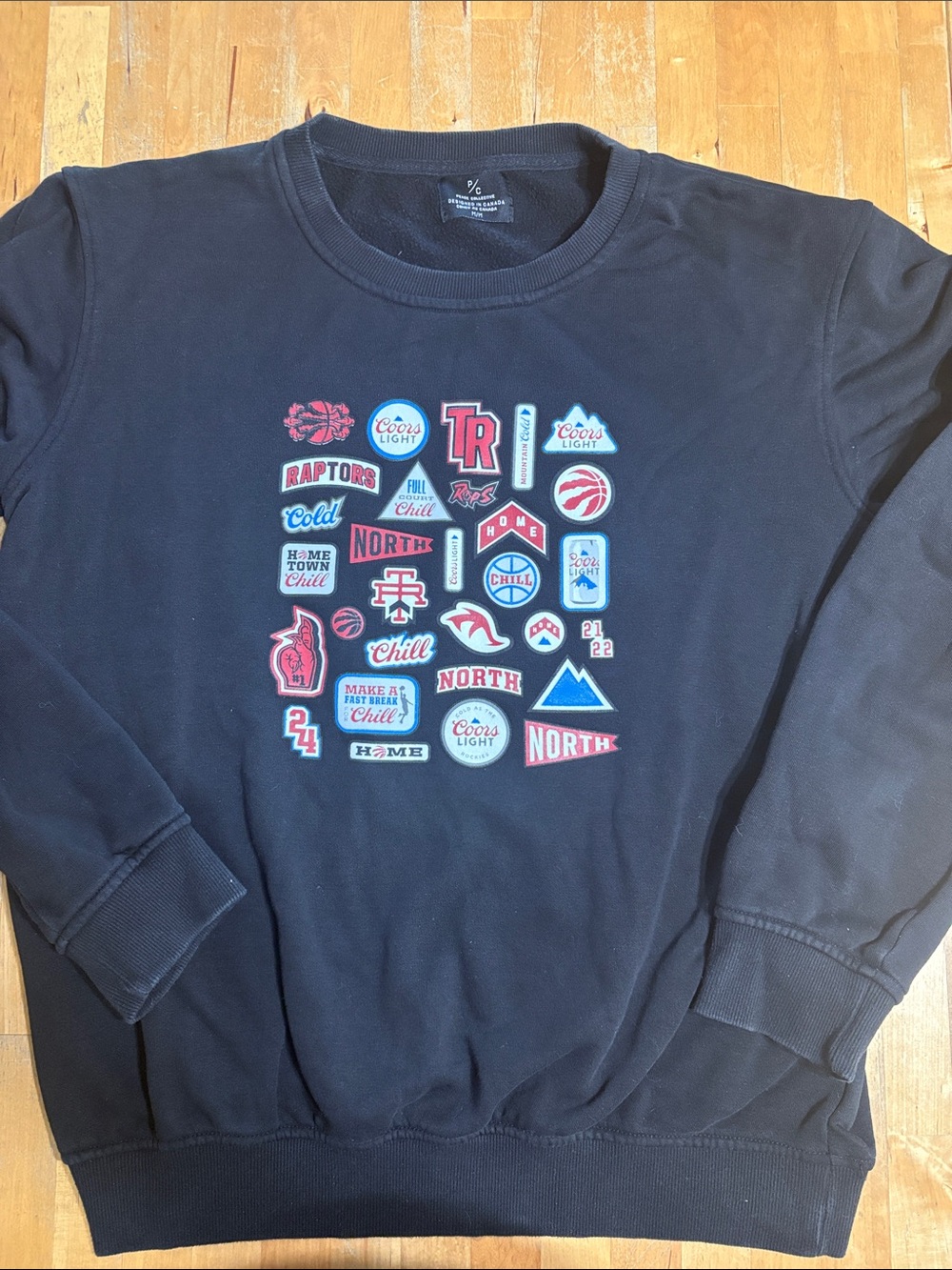 Coors Light x Raptors limited edition sweatshirt
